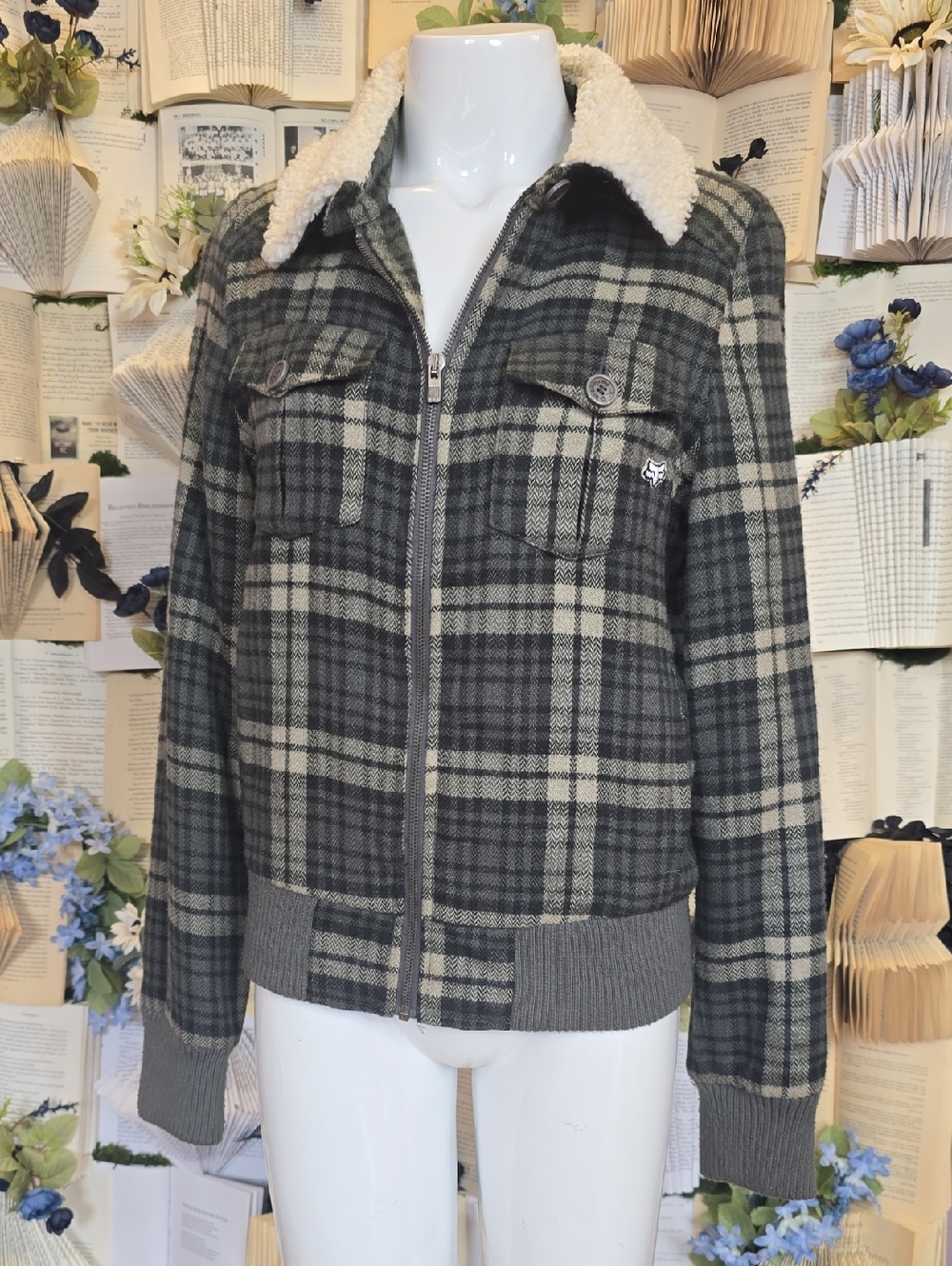 Fox Plaid Sherpa Collar Zip Jacket MED Gray & Cream